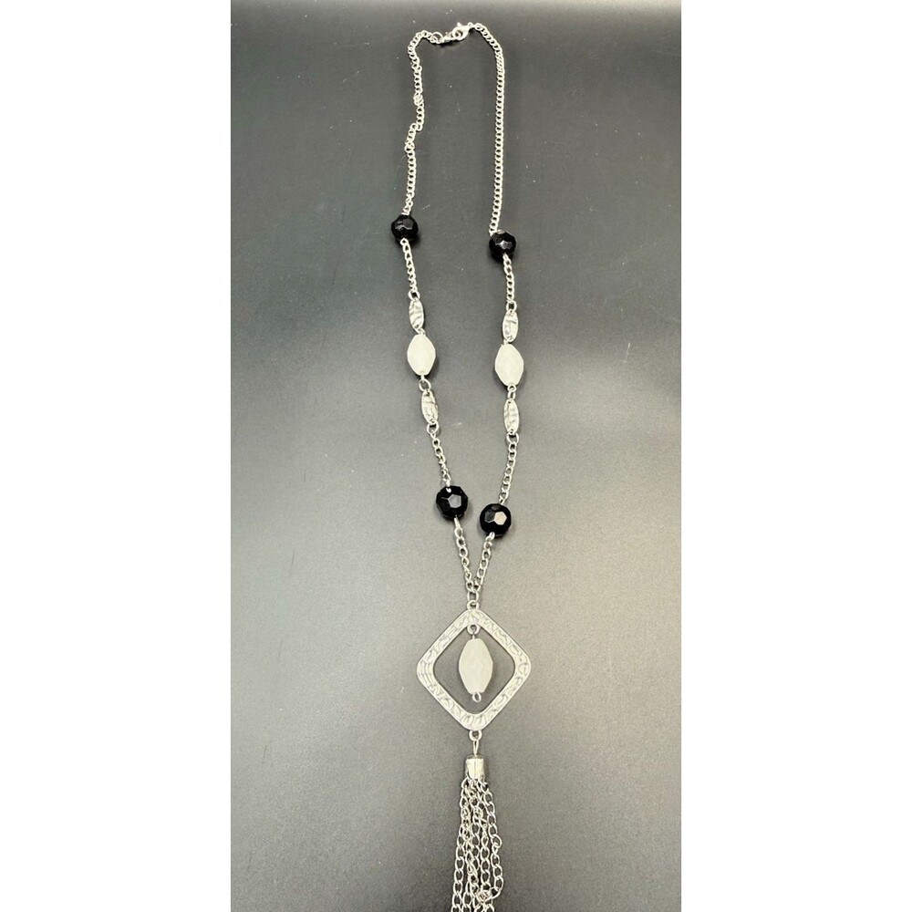 24" Elegant Black & White Beaded Necklace Elegant  Silver Tone